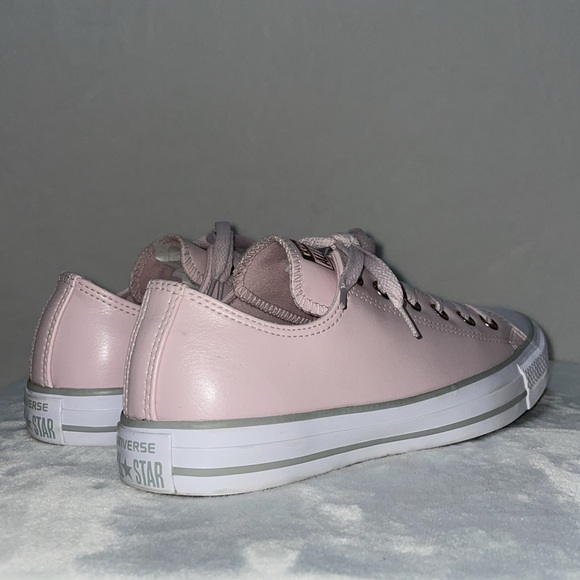 Converse Chuck Taylor All Star Leather Ox Barely Rose White Womens size 10 *NEW* - Picture 5 of 8
